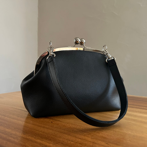 セレモニーにも♫上質革がま口バッグ ショルダーバッグ Niger（ニゲル