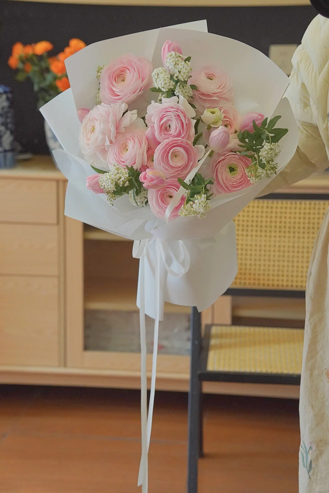 生花 優雅なピンクラナンキュラスのブーケ｜特別な贈り物に