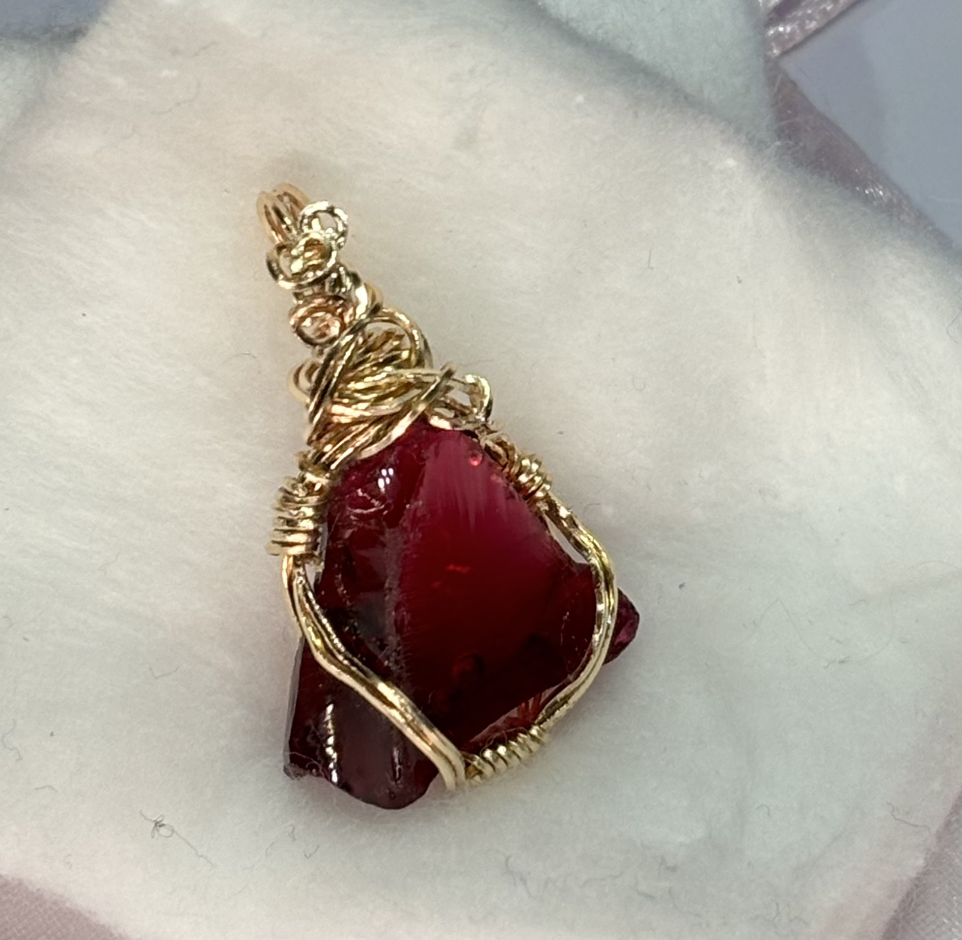 アンダラクリスタル ラズベリー エンジェルオーラ　ペンダント（レターパックライト送料無料）