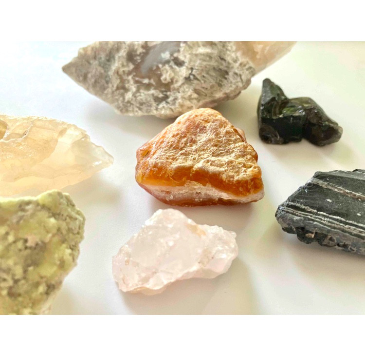 黒曜石　12ｃｍ前後 玉　天然石