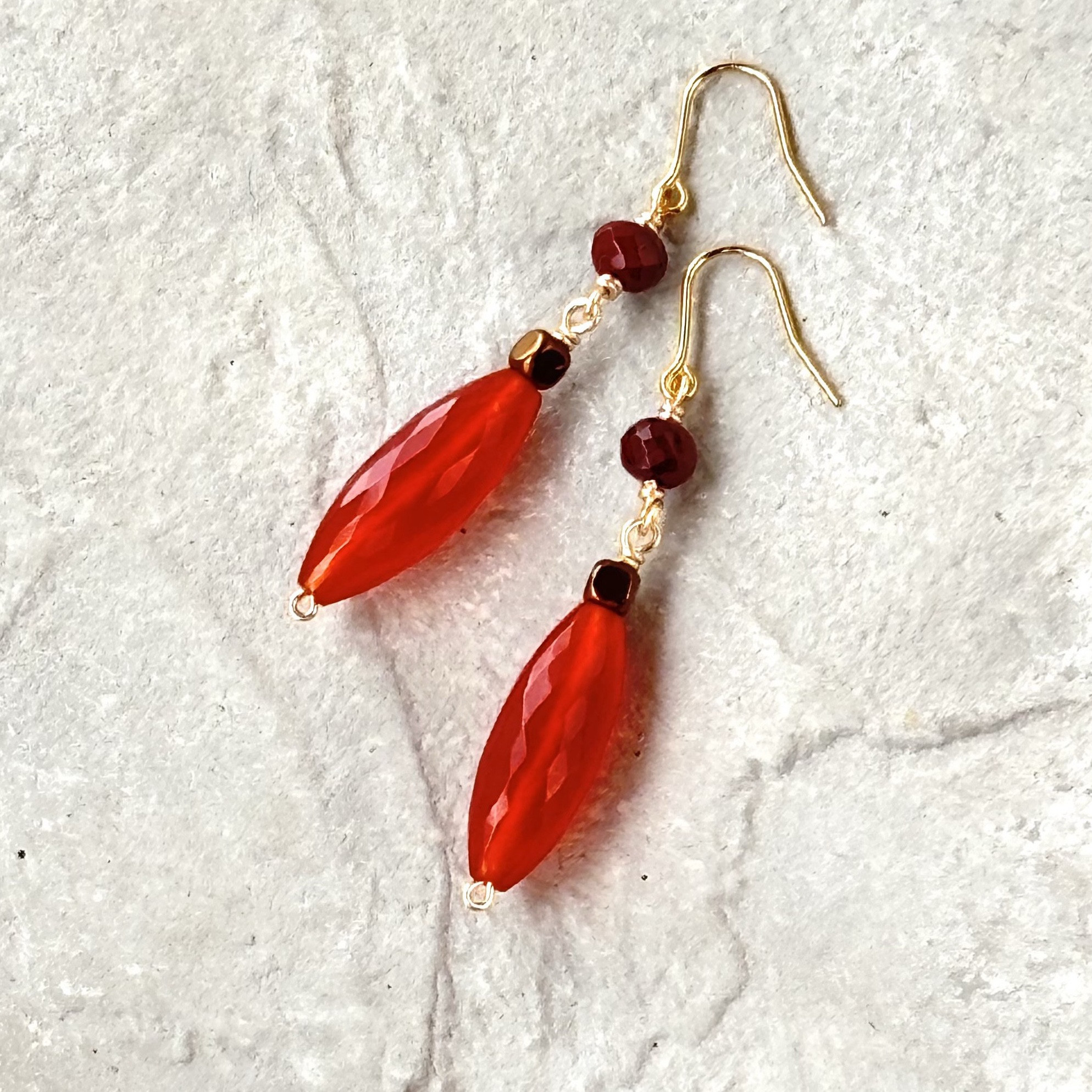 マイクロカットカーネリアンのピアス/14kgf