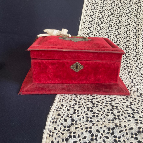 フランス製　アンティーク　ソーイングボックス フランスアンティーク ソーイングボックス 道具入り その他素材