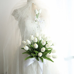 7月の誕生花 百合のクラッチブーケ【Bouquet】アーティシャルフラワー