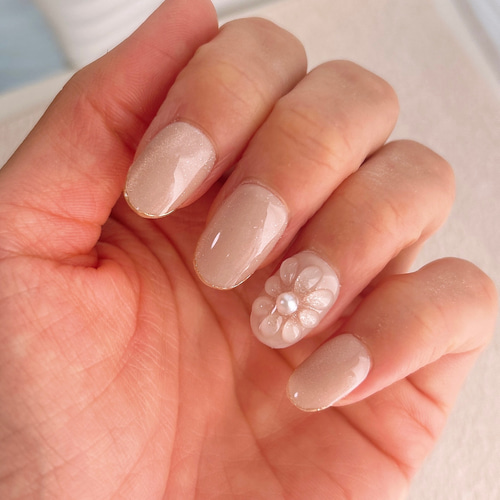 肌に溶け込む上品マグネット♡ ピンクベージュ フレンチ ぷっくり