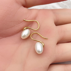 本当に綺麗な輝り輝り本真珠の雫フックピアス 10mm 淡水パール サージカルステンレス316L 金属アレルギー ライス 7枚目の画像