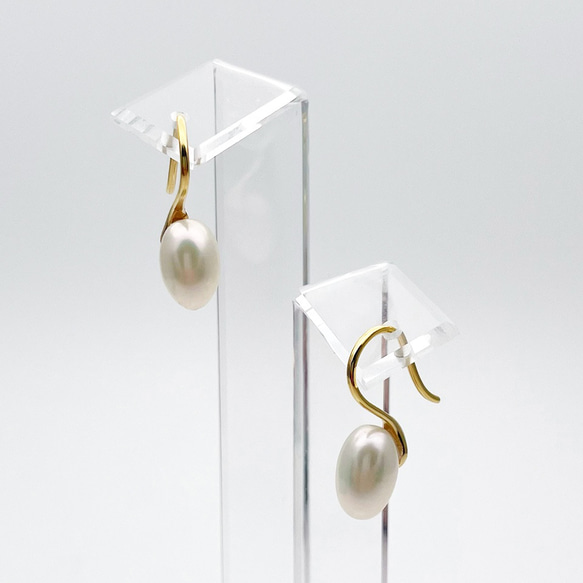 本当に綺麗な輝り輝り本真珠の雫フックピアス 10mm 淡水パール サージカルステンレス316L 金属アレルギー ライス 4枚目の画像