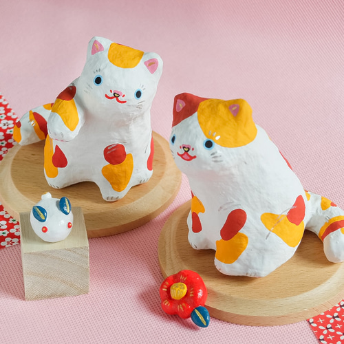 創作紙張り子 福招き猫 -季節の小物付き- 招き猫 めでたいけん 通販