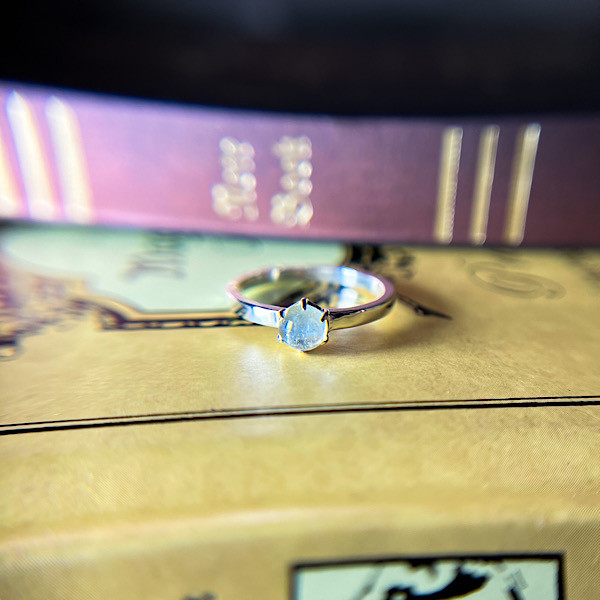 天然石が可愛い　アクアマリンプチリング