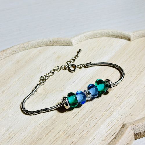 カラフルブレスレット（BR-1） ブレスレット カラークロスチャーム付き