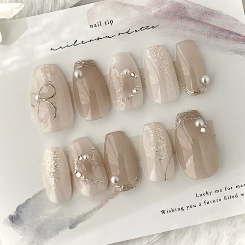 ベージュマグネットネイル 02 うるうる ちゅるん 秋 冬 韓国