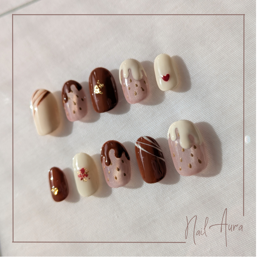 とろ～りいちごチョコネイル