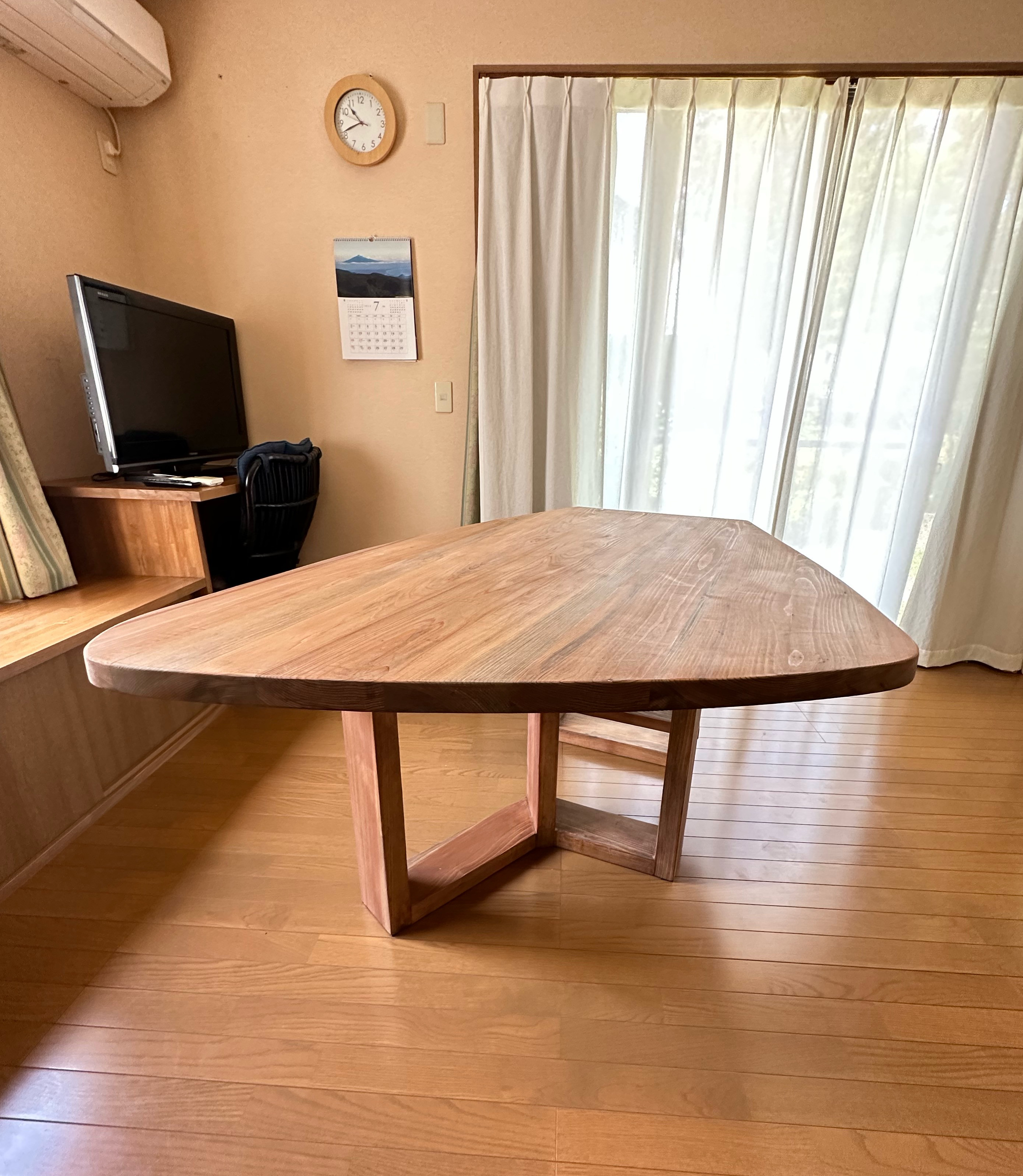 八溝杉155x115cm ボックス脚厚板テーブル(M21-1type)