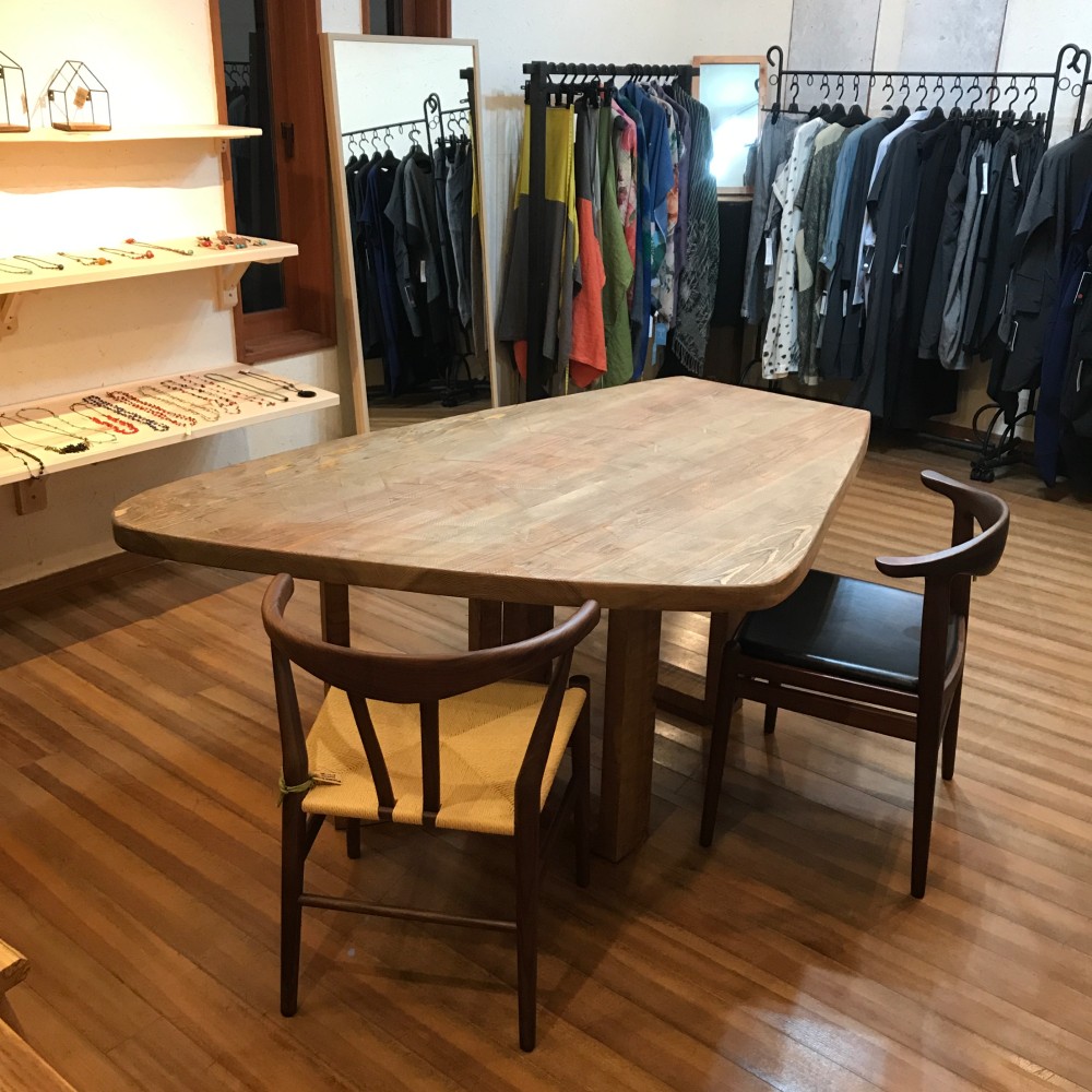 八溝杉155x115cm ボックス脚厚板テーブル(M21-1type)