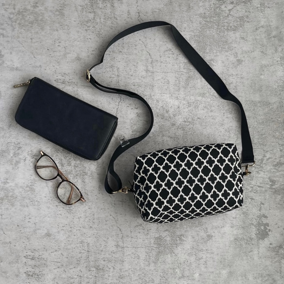 ショルダーバッグ/【特集掲載】/長財布・ペットボトルOK/軽くて丈夫・斜めがけ/モノトーンboxショルダーバッグ 19枚目の画像