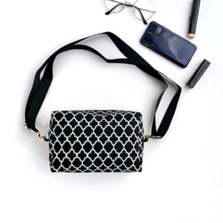 ショルダーバッグ/【特集掲載】/長財布・ペットボトルOK/軽くて丈夫・斜めがけ/モノトーンboxショルダーバッグ 3枚目の画像