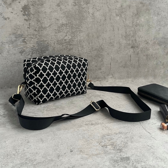 ショルダーバッグ/【特集掲載】/長財布・ペットボトルOK/軽くて丈夫・斜めがけ/モノトーンboxショルダーバッグ 16枚目の画像