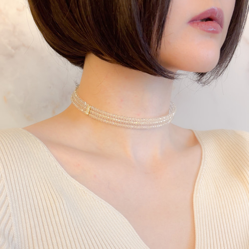 朝の光：アグライアの首飾り：クリアホワイトのガラスビーズの3連