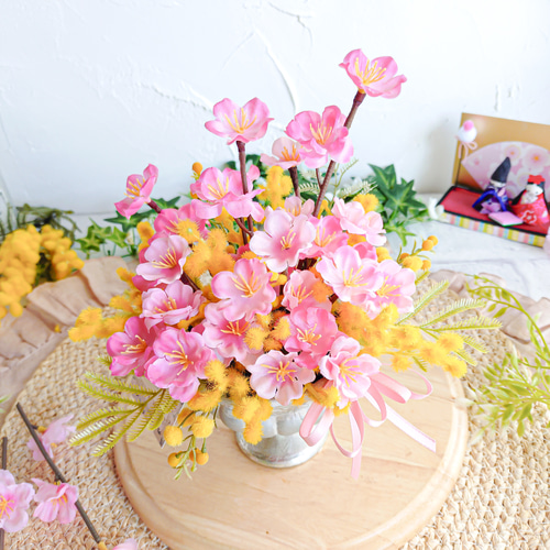 桃の花とミモザの大人可愛い胸キュンアレンジ♡桃の節句♡ひな祭り