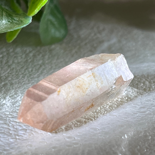 ストロベリーレムリアンディアマンティーナ産クラスター36 ピンク