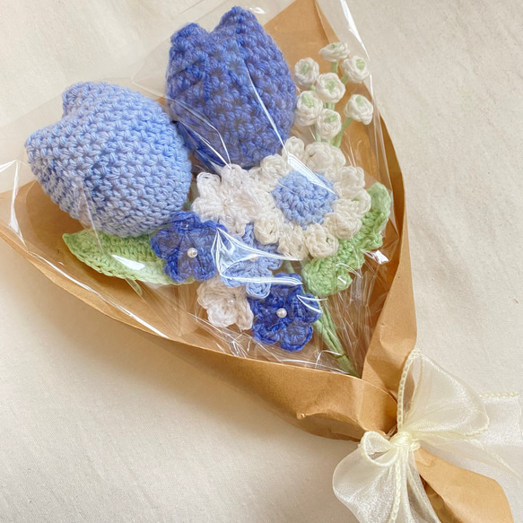 チューリップ デイジー かすみ草 ブルー 青色 花束 編み物 枯れない花