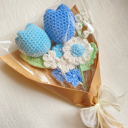 チューリップ デイジー かすみ草 花束 編み物 枯れない花 お祝い