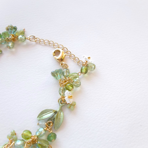 ハーブガーデンの花かんむりブレスレット ブレスレット mikirose 通販