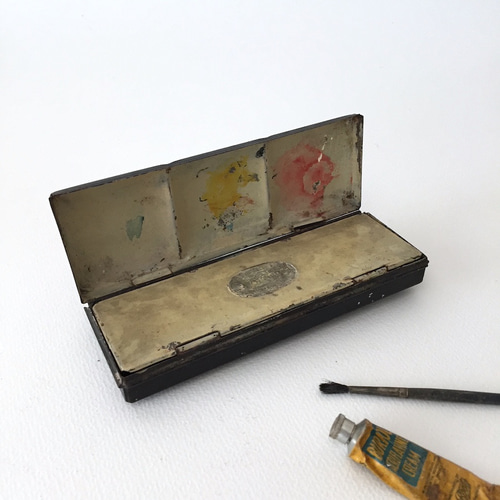 アンティーク水彩絵具のパレット イギリス製 鉄ものディスプレイ