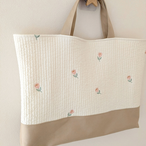 日本全国送料無料商品 特集 送料無料】チューリップ刺繍のヌビバッグ レッスンバッグと上靴 手提げ・レッスンバッグ・入園グッズ