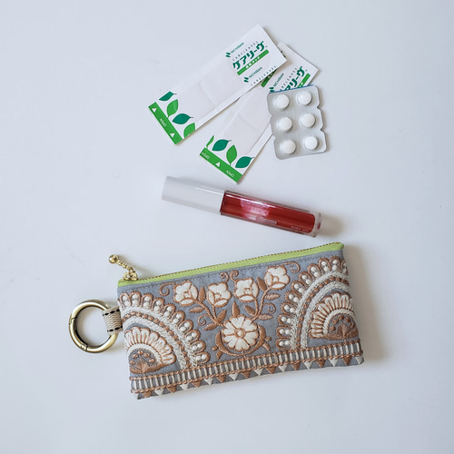【リュンヌ様 専用】インド刺繍リボン・ミニポーチ リュンヌ様 専用】インド刺繍リボン・ミニポーチ