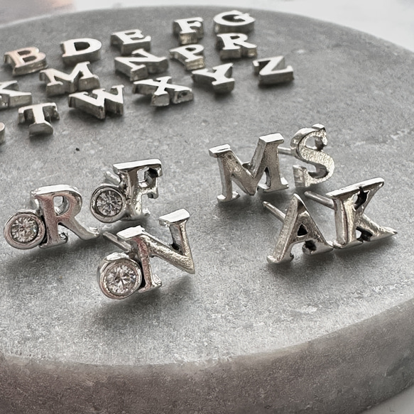 【片耳用】silverのアルファベットピアス/イニシャル 9枚目の画像