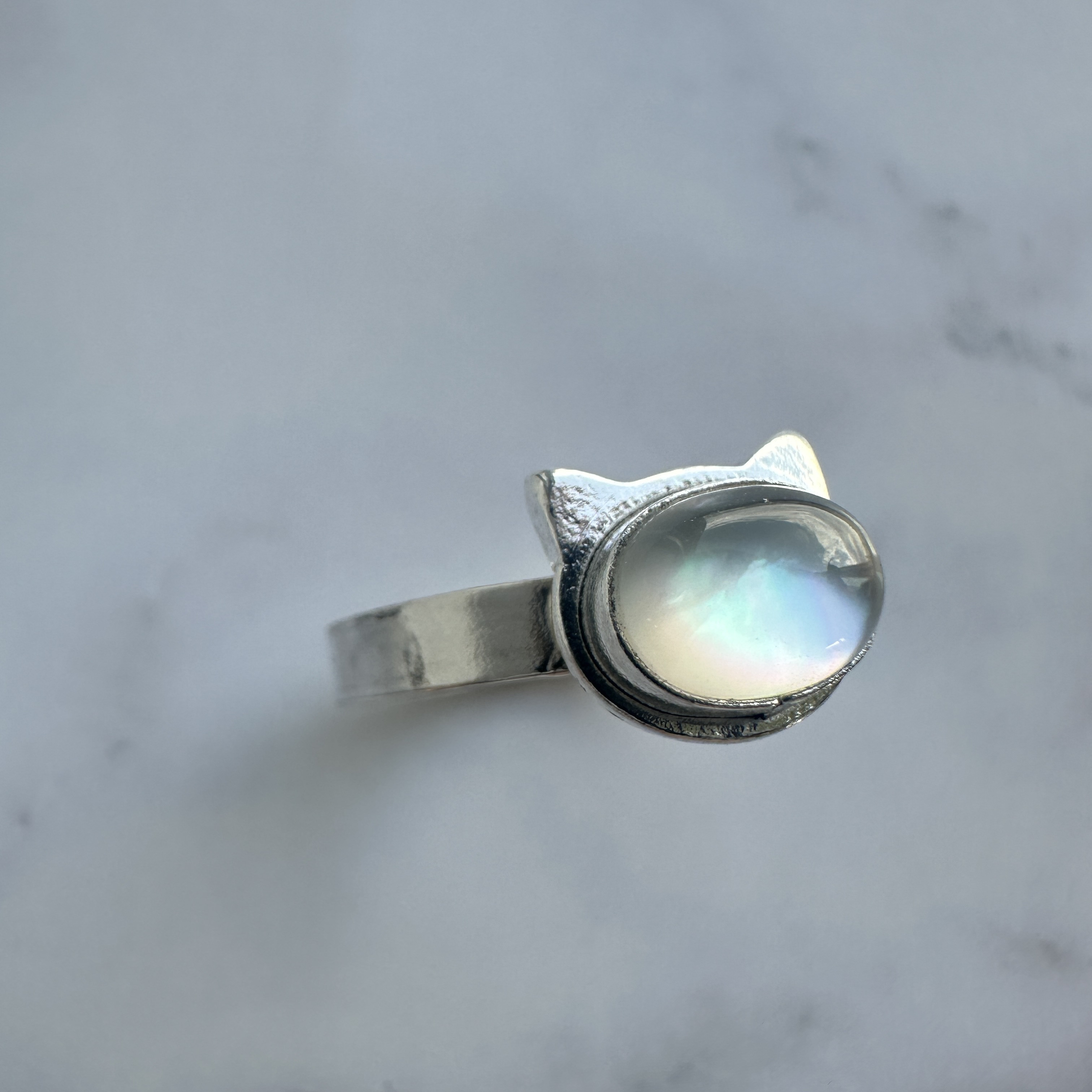 にゃんジュエルリング ♡クリスタル（水晶）リング/純銀リング/猫の指輪