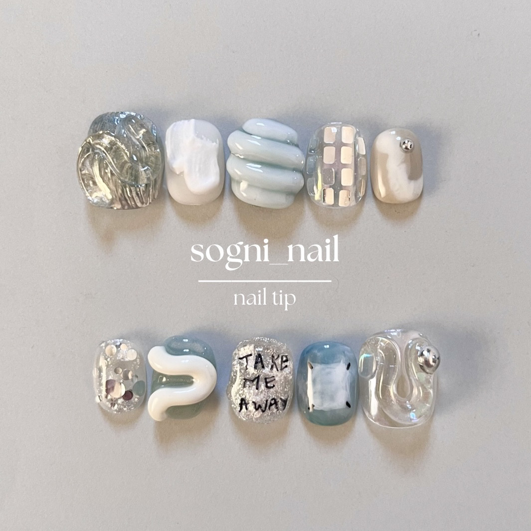 No.17 ネイルチップ　個性派ネイル　うねうねネイル　ブルーネイル　ぷっくりネイル　ニュアンス　韓国ネイル　ミラー