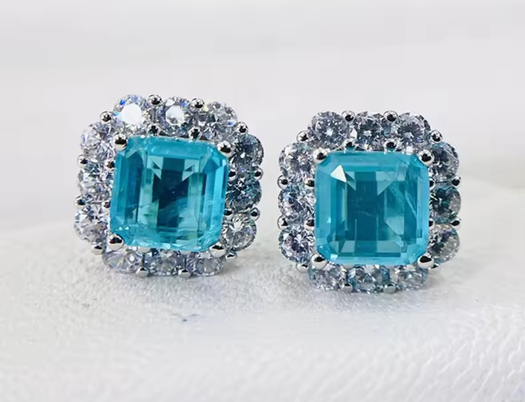 シンセンシティック　パライバトルマリン　ピアス　スタッド　ピアス　キラキラ　ラグジュアリー　k18 ホワイトゴールド