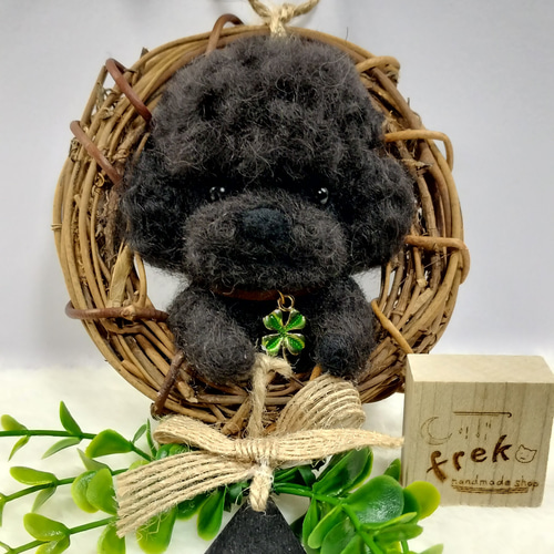 羊毛フェルト 犬 トイプードル ブラック 羊毛フェルトでトイプードル作ってみた - YouTube