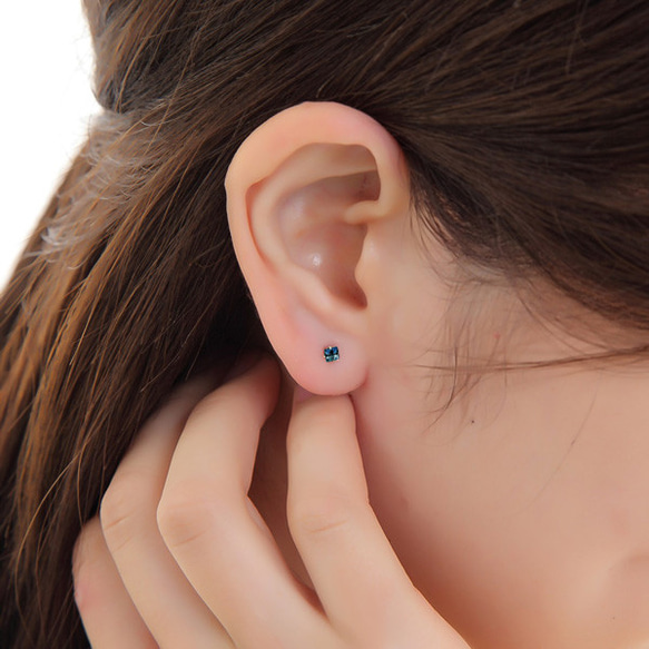 プラチナ900 製 ロンドンブルートパーズ スクエア スタッド ピアス 両耳用 3mm 定番4本爪ピアス Pt900 6枚目の画像