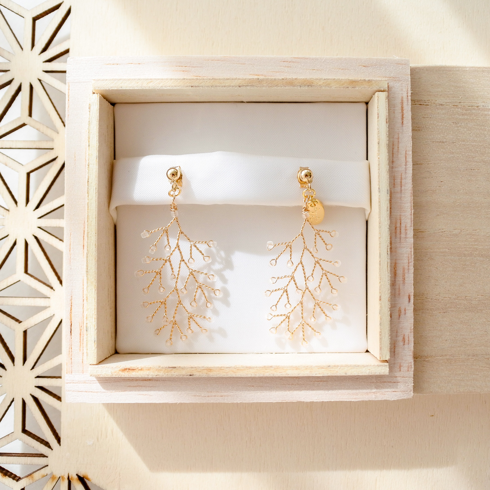 k14gf 小枝耳飾り【青時雨(小)艶消し】小枝ピアス　小枝イヤリング　ワイヤーアクセサリー