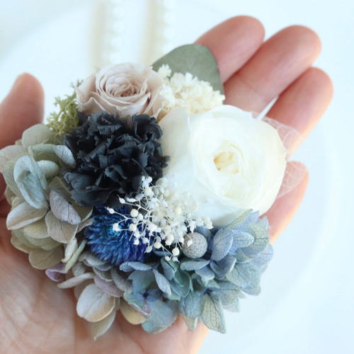 コサージュ A  卒業式・入学式・プリザーブドフラワー プリザーブドフラワーのコサージュ 入学式 卒業式 結婚式に