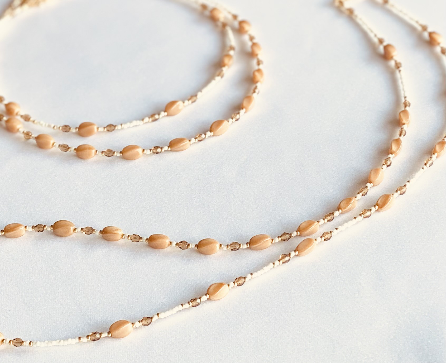 【数量限定】キャラメル色のガラスビーズ　ロングネックレス