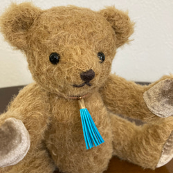 ベージュ色カーリーモヘア使用】グラスアイ巻き毛のテディベア 24cm