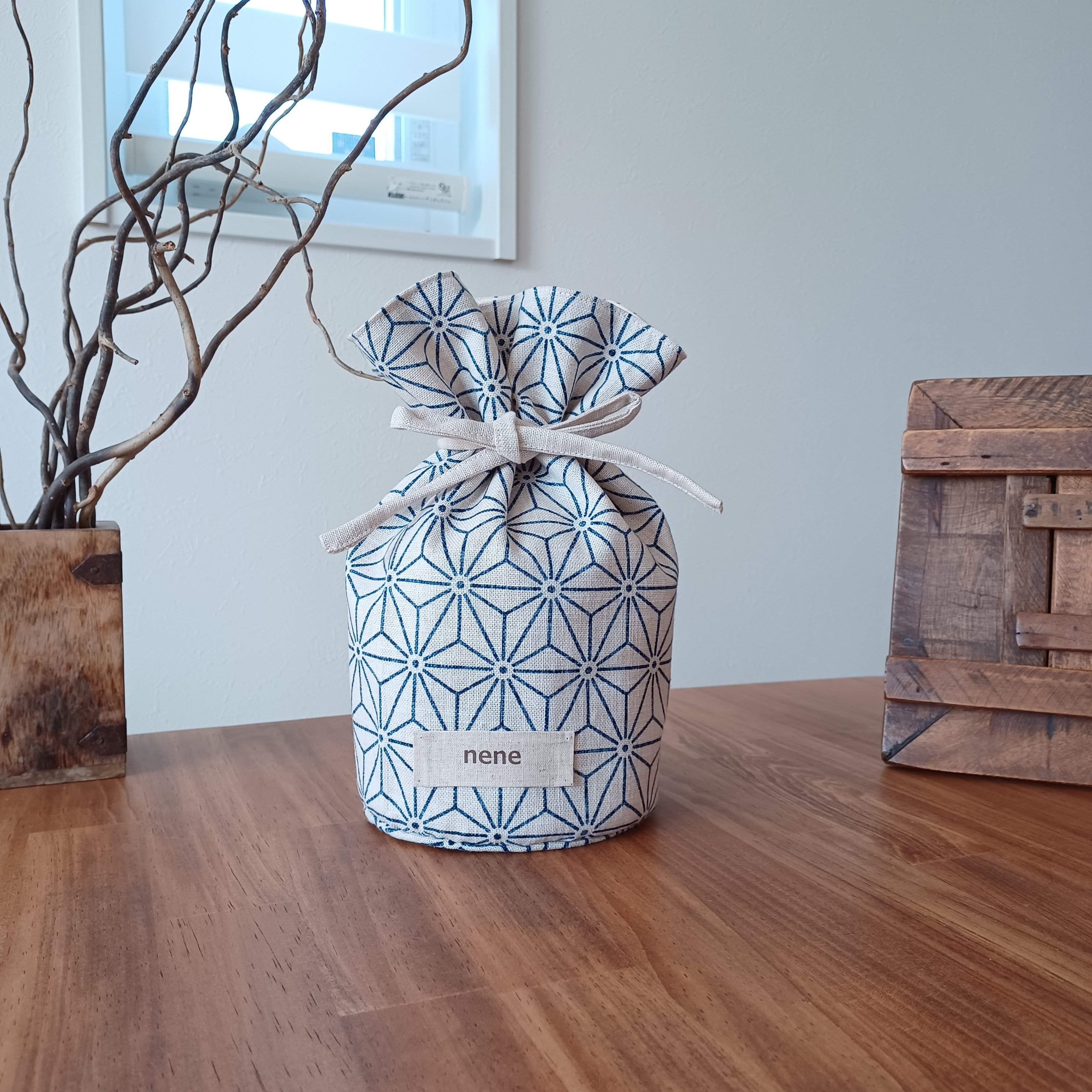 骨壷カバー ペット 和風　麻の葉柄　白