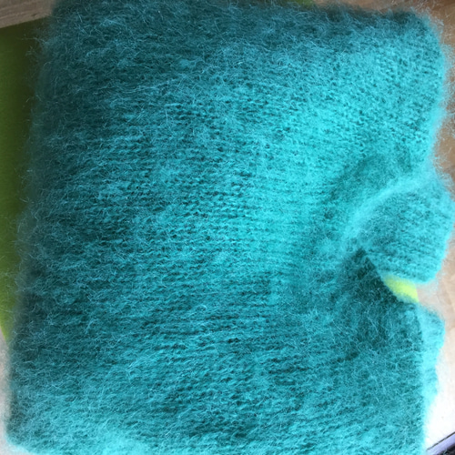 ふわふわ 大きめ エメラルドグリーン モヘア（ウール）100% ニット