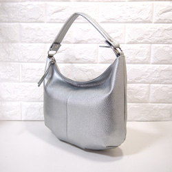 ★ハンドメイド★日本製★ソフト・本革★２ＷＡＹショルダーバッグ★シルバー色★コロンとしたスタイル★超軽量★ 12枚目の画像