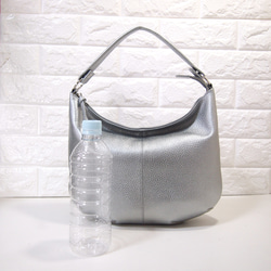 ★ハンドメイド★日本製★ソフト・本革★２ＷＡＹショルダーバッグ★シルバー色★コロンとしたスタイル★超軽量★ 9枚目の画像