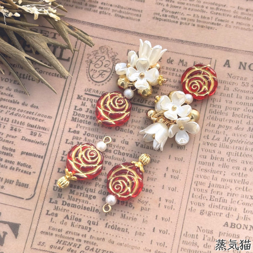 フラワータッセル アンティークローズ薔薇チャーム レッド4個【a5015