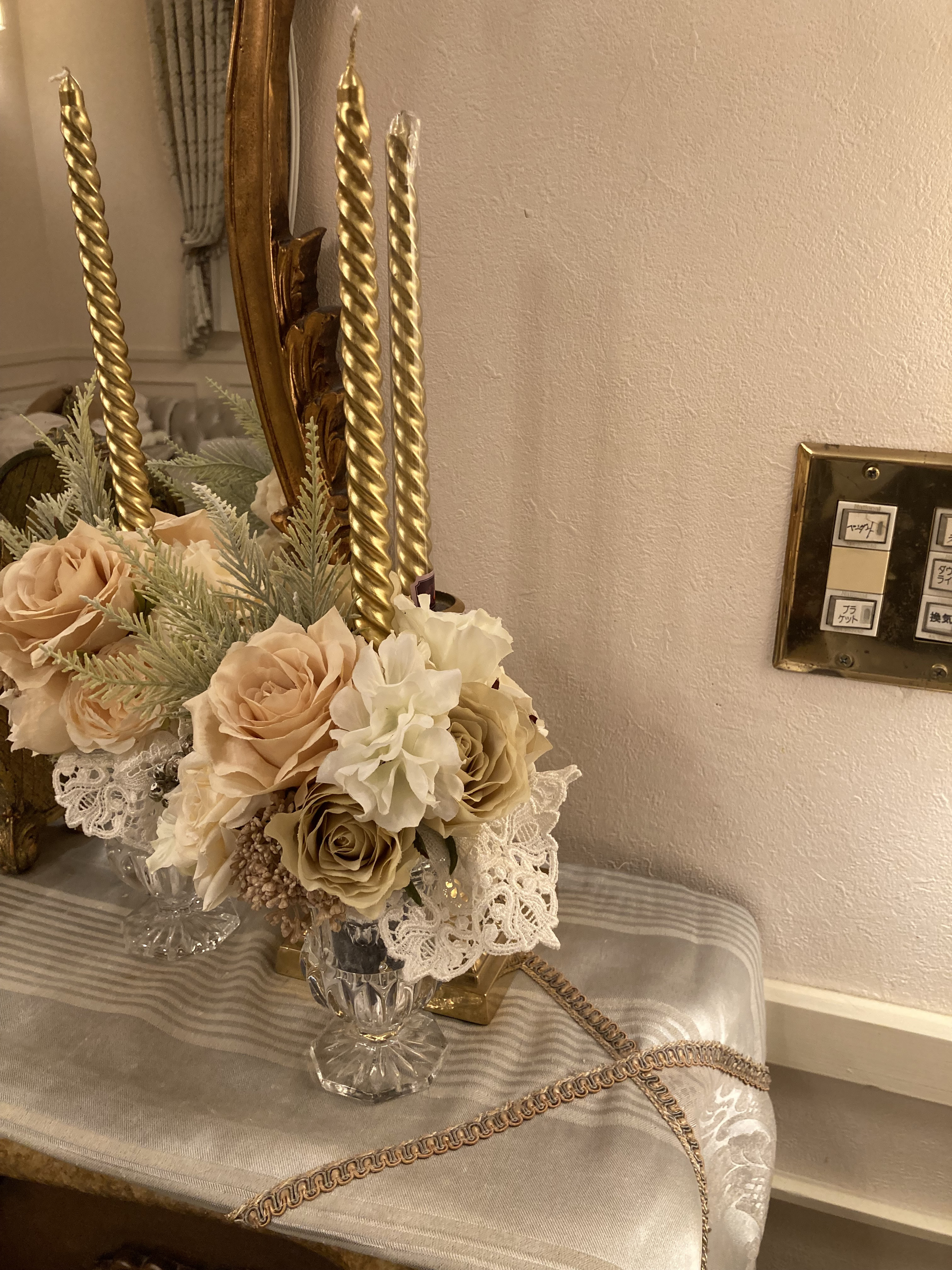 rococo White Rose goldcandleFlower arrangement handmade