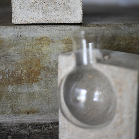 「水たまS」花束に自然な横の動きを生み出す花瓶 6枚目の画像