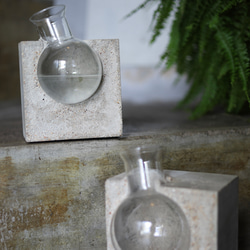 「水たまS」花束に自然な横の動きを生み出す花瓶 5枚目の画像