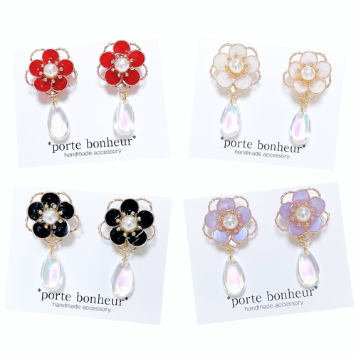 『値下げしました』美品！2way仕様のレア物イヤリング「２万円」 30]梅の花(黒)オーロラ雫2wayピアス/イヤリング 和 ブラック 可愛い