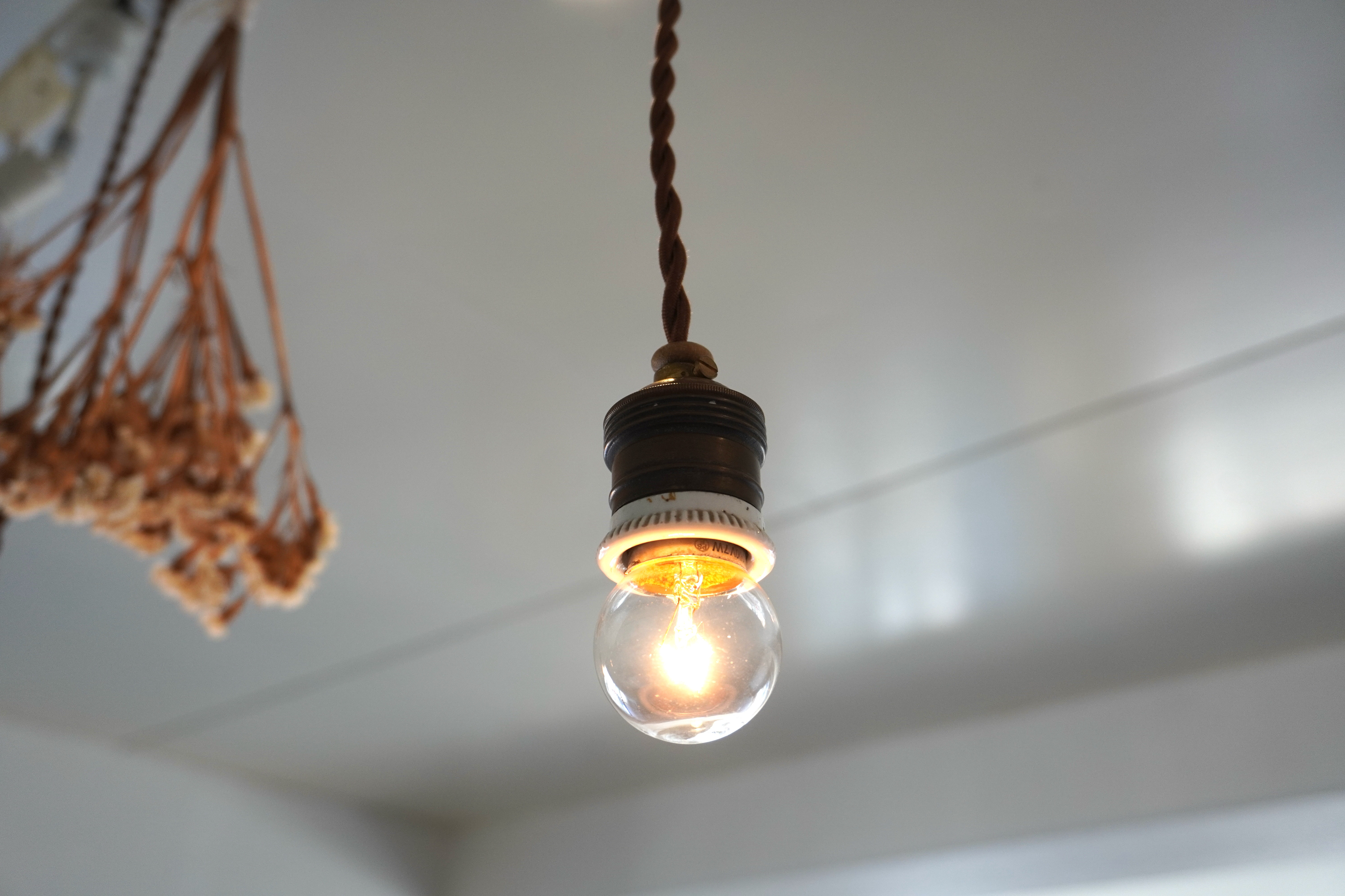 アンティーク ソケットランプ　■真鍮/ペンダント/照明/ライト/木製　B123