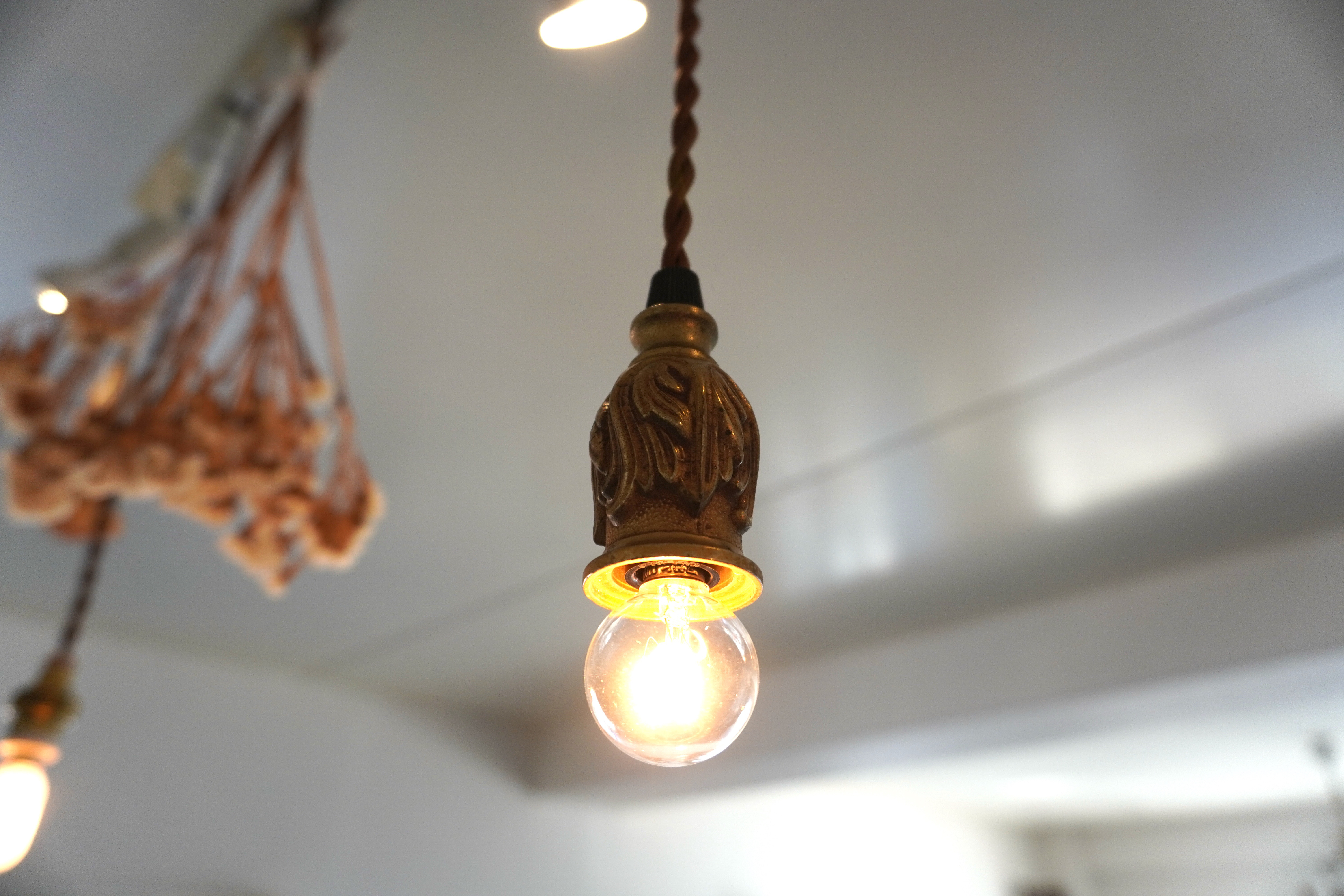 アンティーク ソケットランプ　■真鍮/ペンダント/照明/ライト　E106
